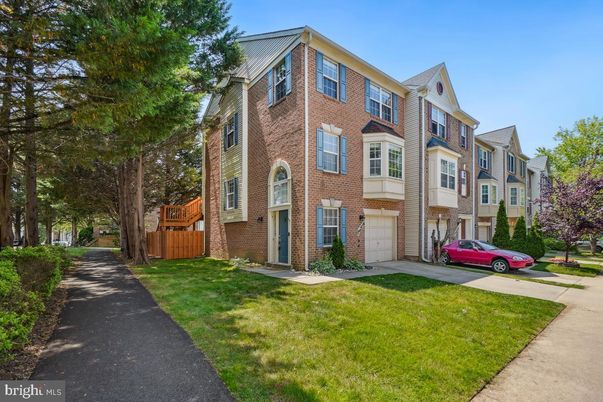 Attached, Exterior, Facade, Brick Facade, Rowhouse