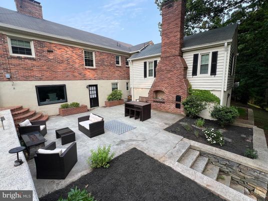 Exterior, Fireplace