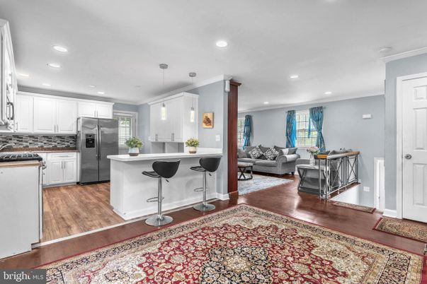 Interior, Kitchen, Living room, Pendant Lights, Recessed Lighting, Stainless Steel Appliances, Wood Texture Flooring