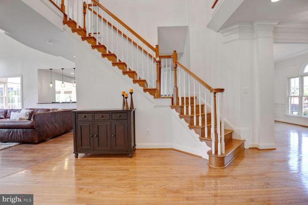 Interior, Pendant Lights, Recessed Lighting, Wood Texture Flooring