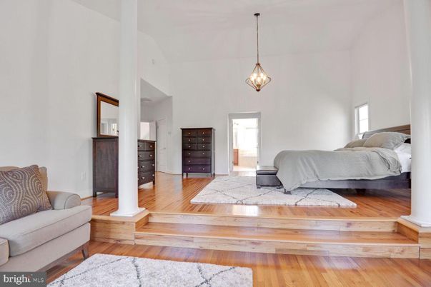 Bedroom, Interior, Pendant Lights, Wood Texture Flooring