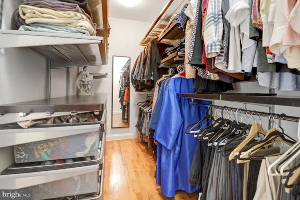 Interior, Walk-in Closets, Wood Texture Flooring