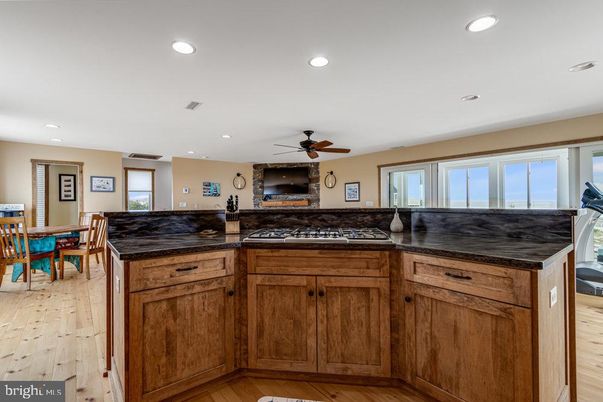 Dining room, Interior, Kitchen, Recessed Lighting, Wood Texture Flooring