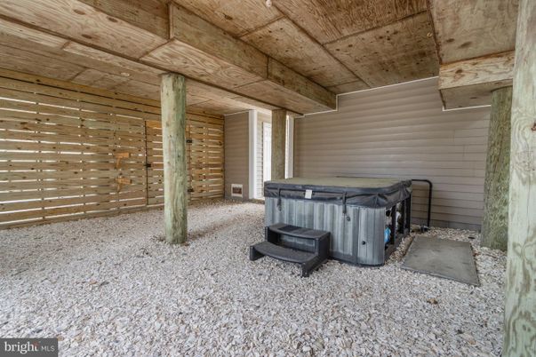 Hot Tub, Interior, Wooden Ceilings, Wooden Walls