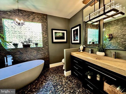 Bathroom, Free Standing Baths, Interior, Pendant Lights