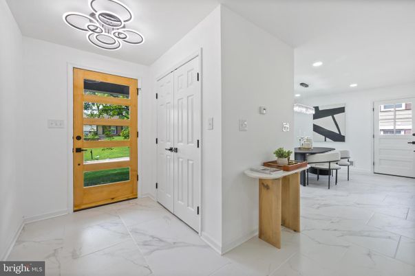 Dining room, Interior, Marble, Pendant Lights, Recessed Lighting