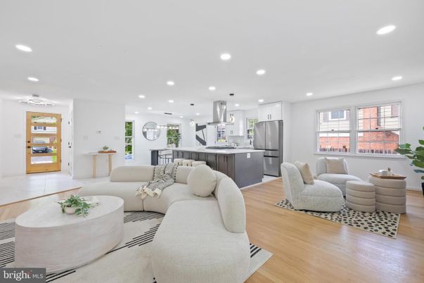 Interior, Kitchen, Living room, Pendant Lights, Recessed Lighting, Stainless Steel Appliances, Wood Texture Flooring