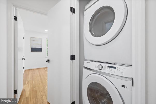 Interior, Recessed Lighting, Utility Closets, Washer, Wood Texture Flooring