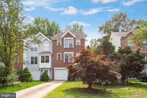 Attached, Exterior, Facade, Brick Facade, Rowhouse