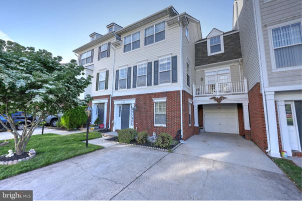 Attached, Exterior, Facade, Brick Facade, Rowhouse