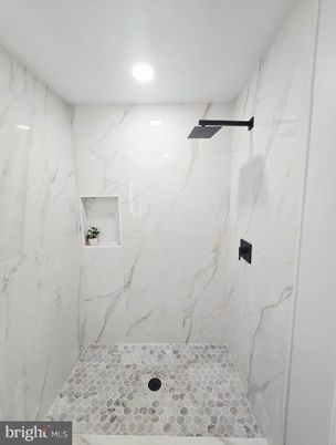 Bathroom, Interior, Marble Walls, Recessed Lighting