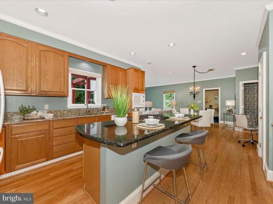 Chandelier, Dining room, Interior, Kitchen, Recessed Lighting, Wood Texture Flooring