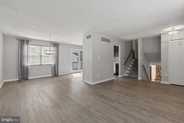 Empty room, Interior, Pendant Lights, Wood Texture Flooring