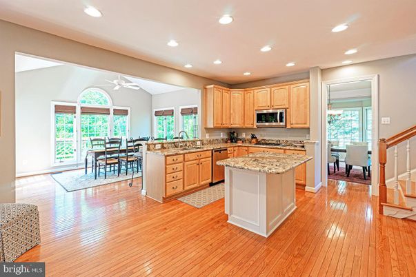 Dining room, Interior, Kitchen, Recessed Lighting, Wood Texture Flooring