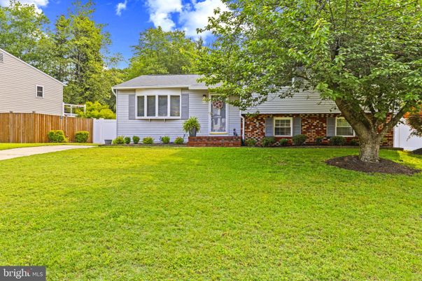 Backyard, Exterior, Facade, Brick Facade, Ranch