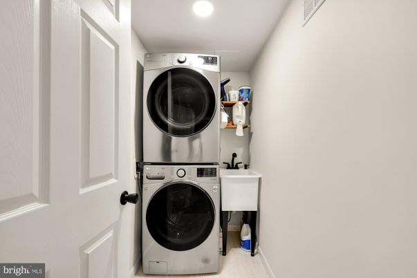 Interior, Recessed Lighting, Utility Closets, Washer