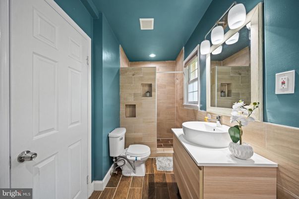 Bathroom, Interior, Recessed Lighting, Wood Texture Flooring