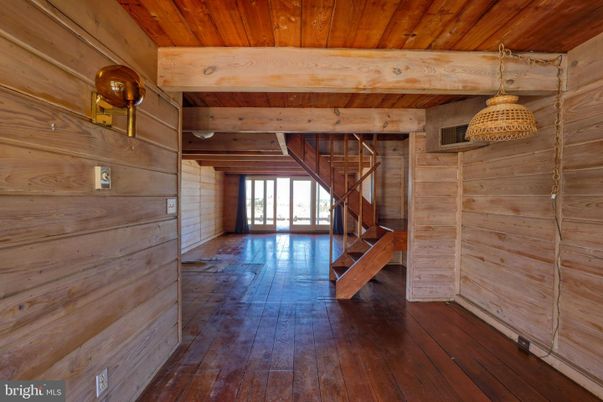 Empty room, Interior, Wooden Beams, Wooden Ceilings, Wood Texture Flooring, Wooden Walls