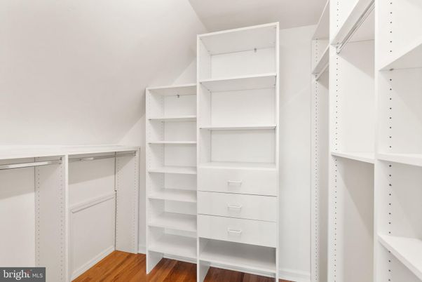 Interior, Walk-in Closets, Wood Texture Flooring
