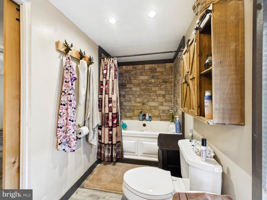 Bathroom, Interior, Recessed Lighting