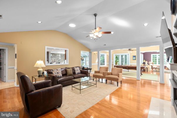 Billiard Table, Game Room, Interior, Living room, Recessed Lighting, Wood Texture Flooring