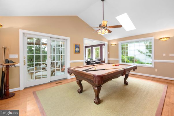 Billiard Table, Game Room, Interior, Wood Texture Flooring