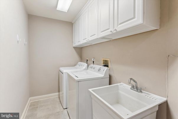 Interior, Washer