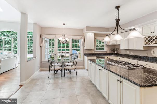 Chandelier, Dining room, Interior, Kitchen