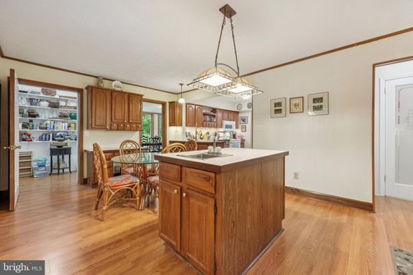 Dining room, Interior, Kitchen, Pendant Lights, Wood Texture Flooring