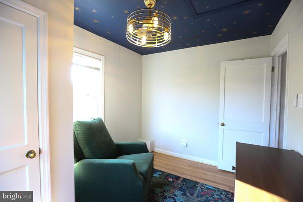 Interior, Pendant Lights, Wood Texture Flooring