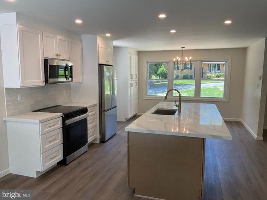Chandelier, Interior, Kitchen, Pendant Lights, Recessed Lighting, Wood Texture Flooring