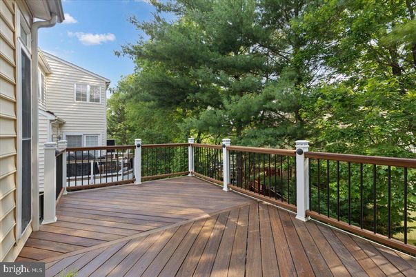 Exterior, Wood Texture Flooring