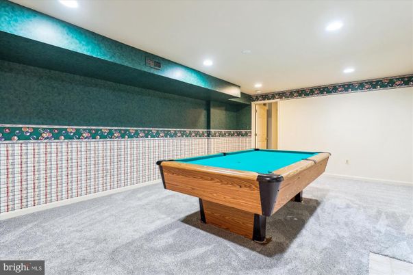 Billiard Table, Game Room, Interior, Recessed Lighting