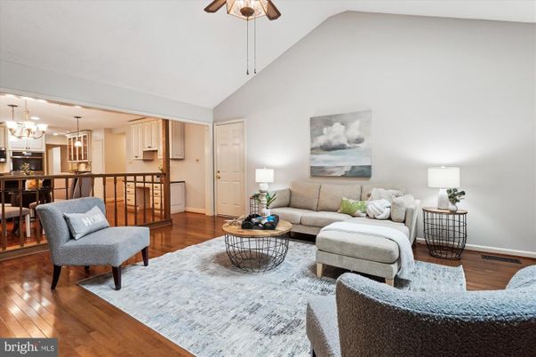 Interior, Kitchen, Living room, Pendant Lights, Wood Texture Flooring