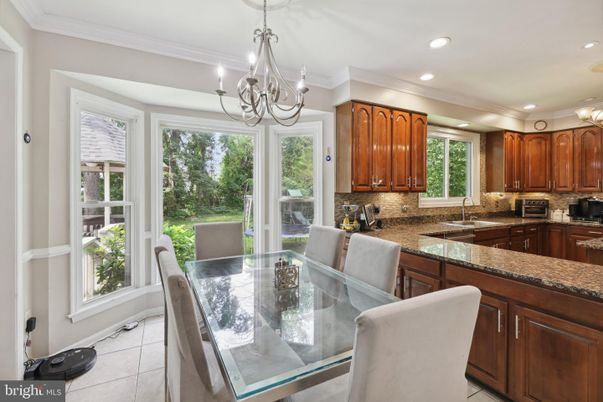 Chandelier, Dining room, Interior, Kitchen, Recessed Lighting