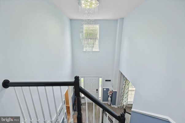 Chandelier, Interior