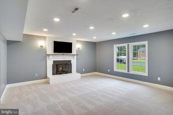 Empty room, Fireplace, Interior, Recessed Lighting