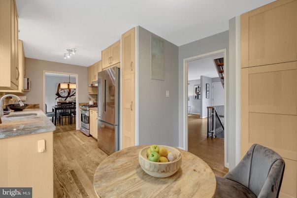 Dining room, Interior, Kitchen, Stainless Steel Appliances, Wood Texture Flooring