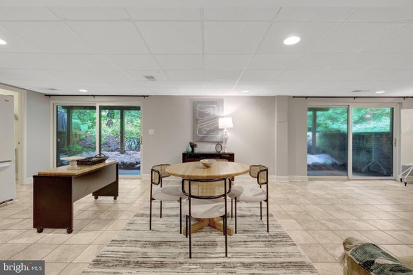 Dining room, Interior, Recessed Lighting