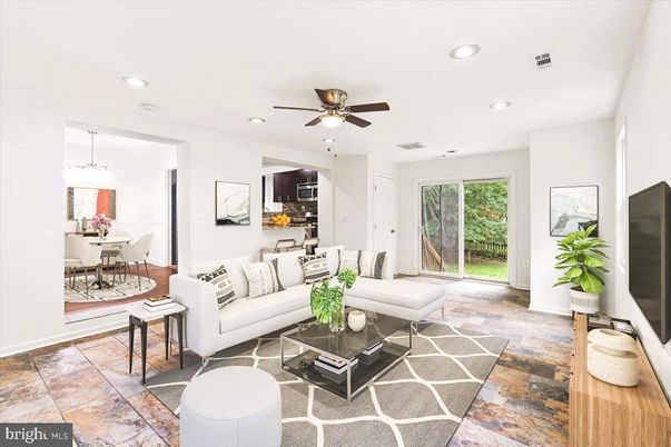 Dining room, Interior, Living room, Pendant Lights, Recessed Lighting