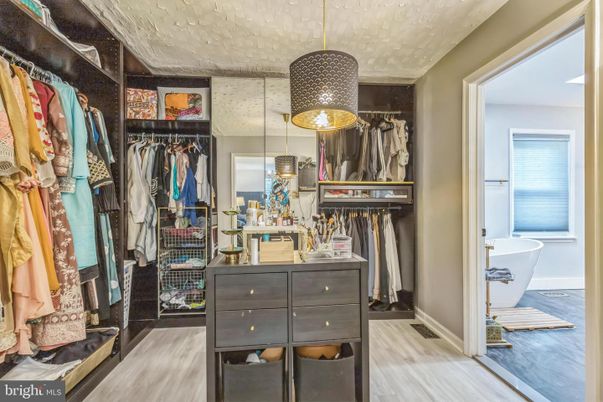 Bathroom, Free Standing Baths, Interior, Walk-in Closets