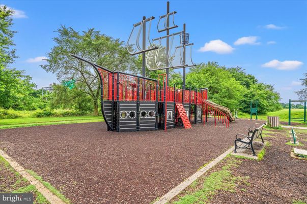 Backyard, Exterior, Playground