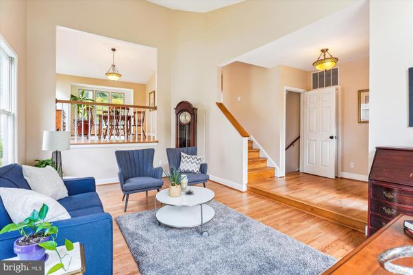 Interior, Living room, Pendant Lights, Wood Texture Flooring