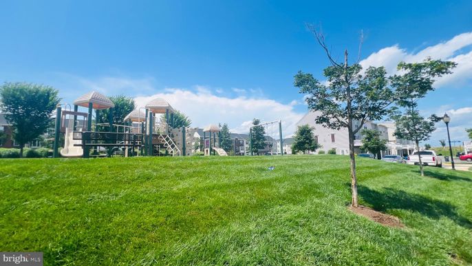 Backyard, Exterior, Playground