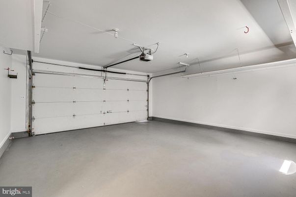 Garage, Interior