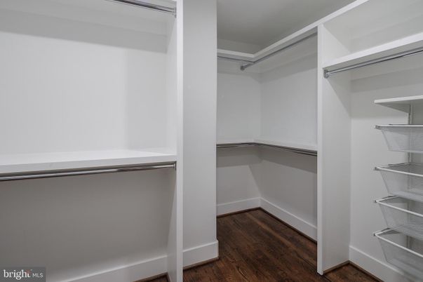 Interior, Walk-in Closets, Wood Texture Flooring