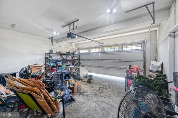 Garage, Interior