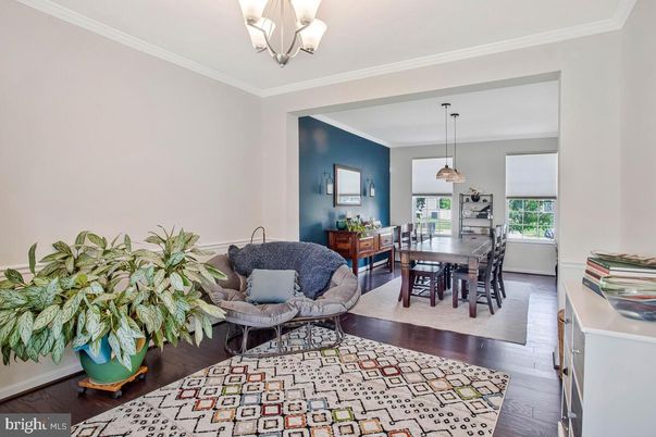Chandelier, Dining room, Interior, Living room, Pendant Lights, Wood Texture Flooring