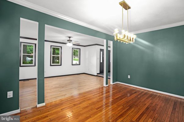 Empty room, Interior, Pendant Lights, Wood Texture Flooring