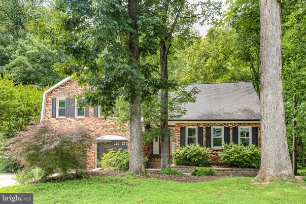 Exterior, Facade, Brick Facade, Cape Cod